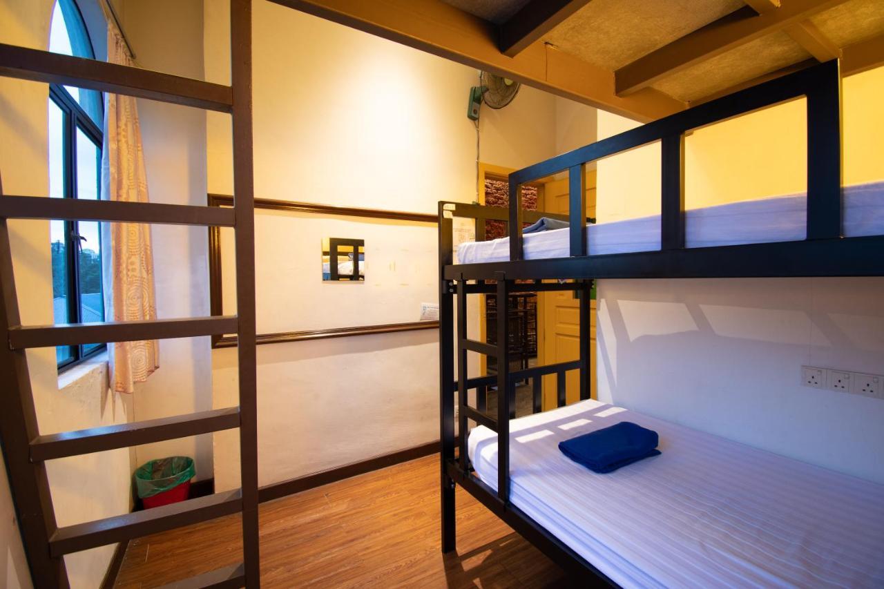 Albergue Travel Hub Highstreet Kuala Lumpur Exterior foto