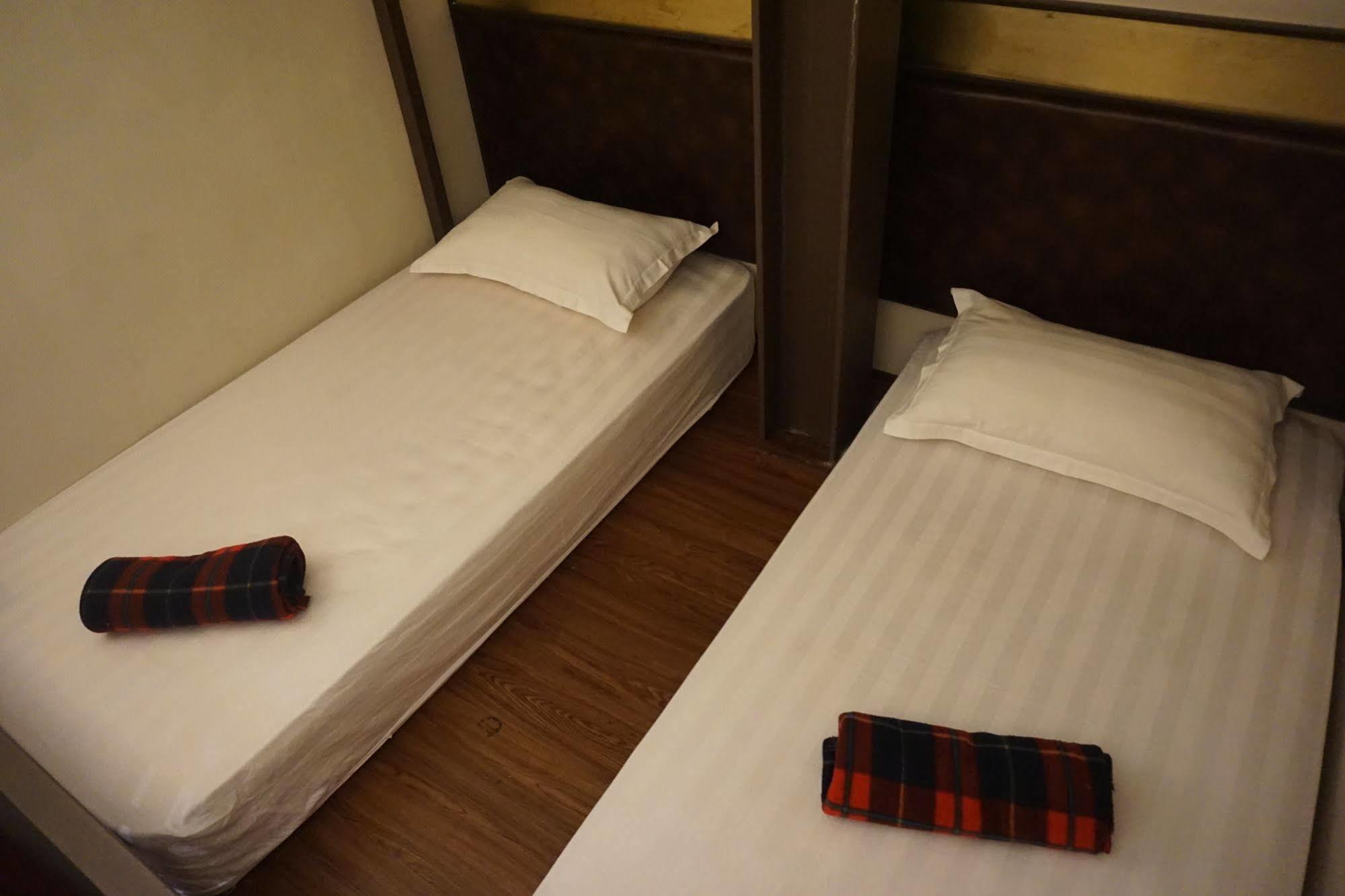 Albergue Travel Hub Highstreet Kuala Lumpur Exterior foto